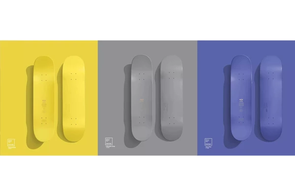 présentation de 3 couleurs pantone avec assorties à 3 skateboards
