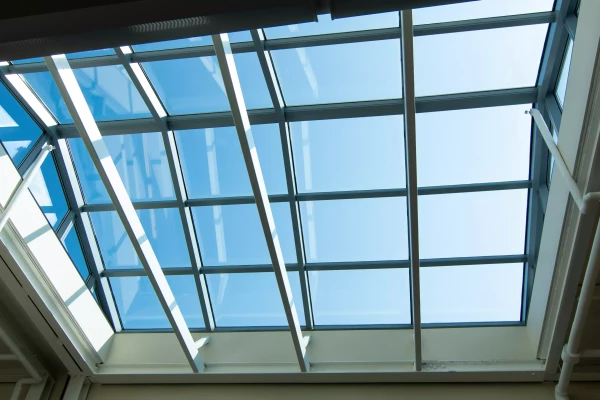 verrière et toiture vitrée, film solaire anti-chaleur