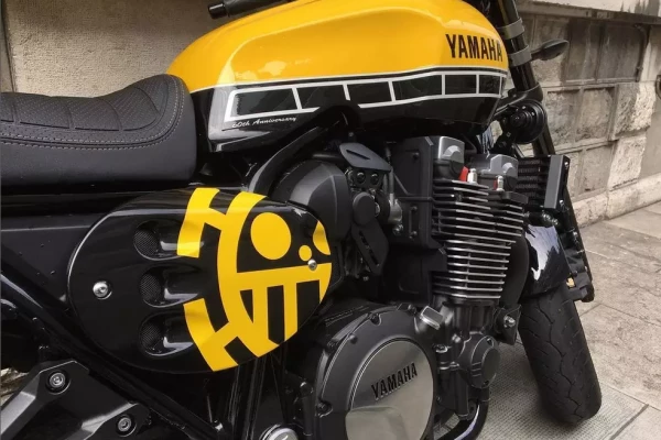Restmod et customisation de véhicules par Stick-Up à Genève