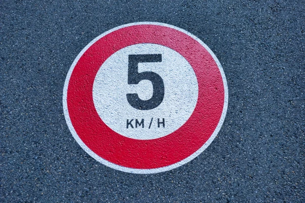 limitation de vitesse au sol